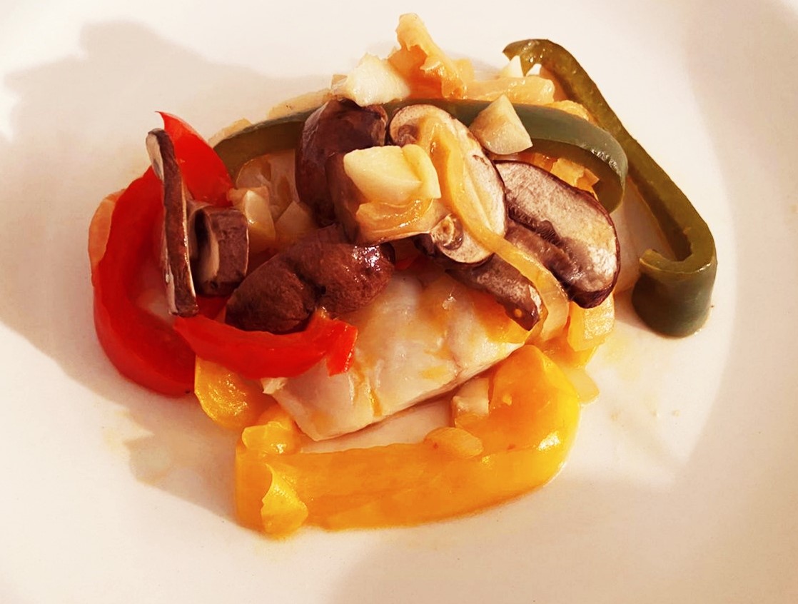 BACALAO CON FRITADA DE PIMIENTOS Y BOLETUS Pescados Y Mariscos Blog