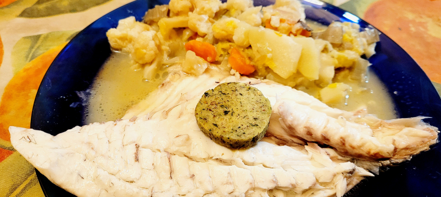 Dorada al vapor con verduras y mantequilla aromatizada. El poder del vapor con Thermomix&reg; .