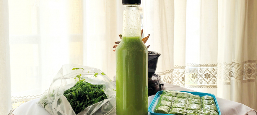 Aceite de perejil, perejil picado y pasta de perejil. Cocina sin desperdicio con Thermomix® .