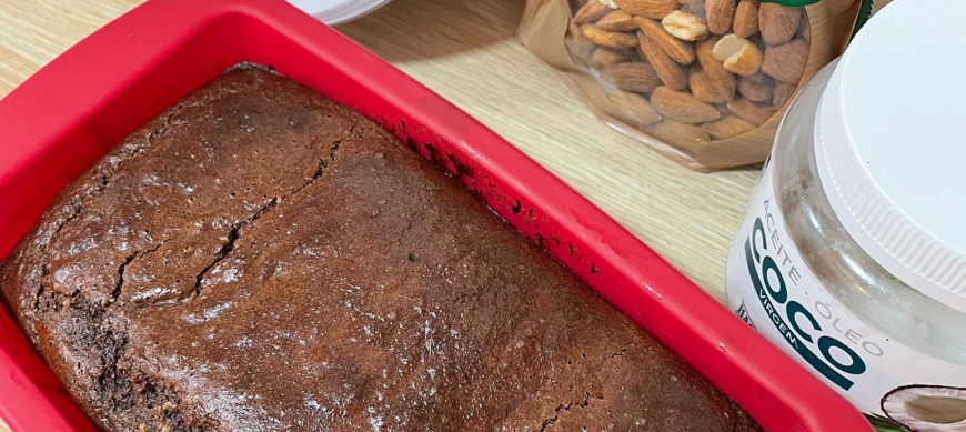 BIZCOCHO KETO DE CHOCOLATE