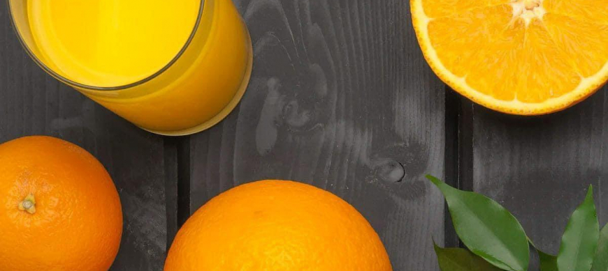 Ahorrar 5€ al día haciendo zumo de naranja con Thermomix® es la solución para muchas familias.