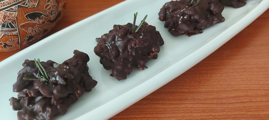 Rocas de chocolate negro saludables