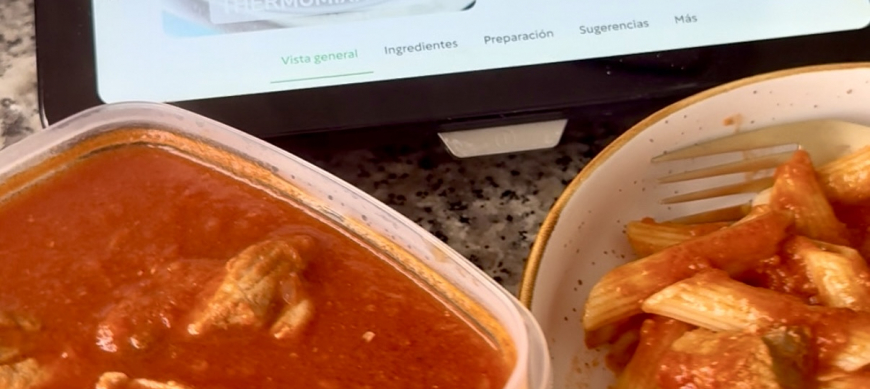 Salsa de tomate y costillas para ñoquis