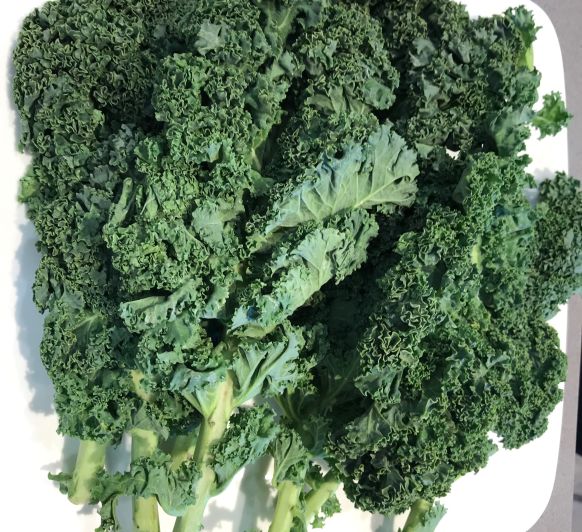 Kale, Broccolini (Bimi) y Arandanos con Almendras