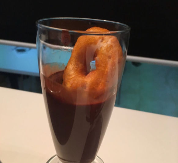 BUÑUELOS DE CALABAZA Y CHOCOLATE A LA TAZA