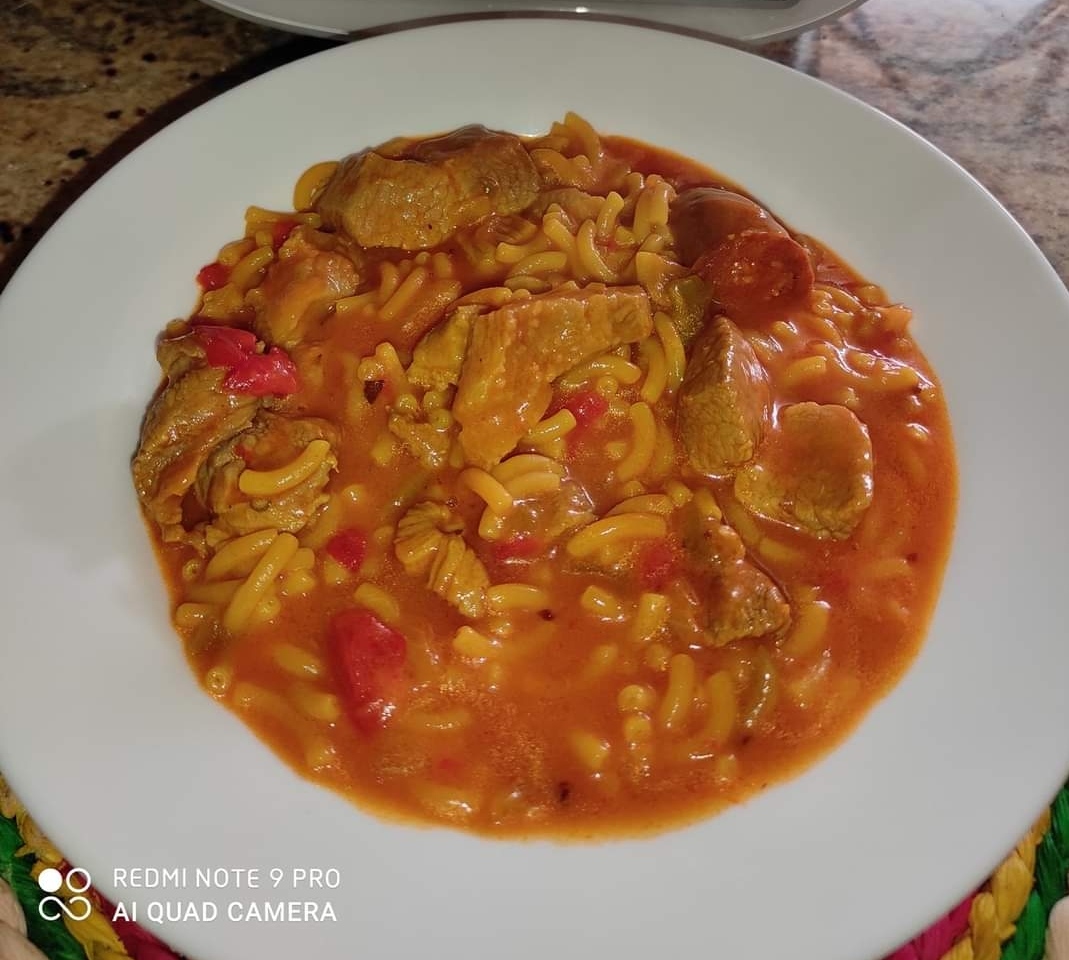 Fideuá de carne, receta fácil