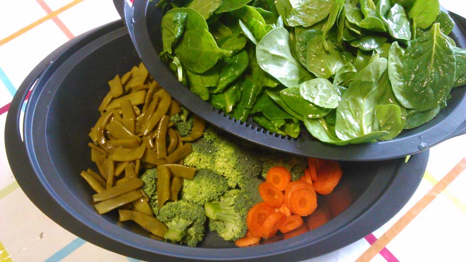 Menestra de verduras con alcachofas y espinacas rebozadas