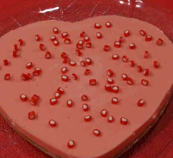 Tarta de regaliz roja con Thermomix. Especial para San Valentín.