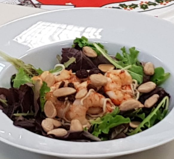 Ensalada templada de Gulas y Gambones