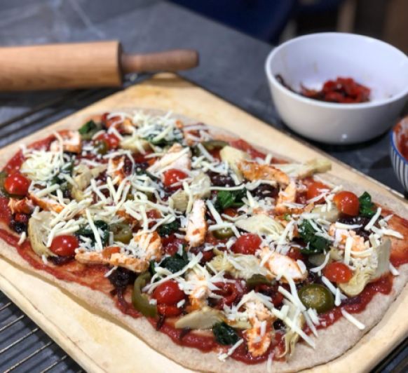 Pizza integral de pollo y verduras asadas - Accesorio Paul