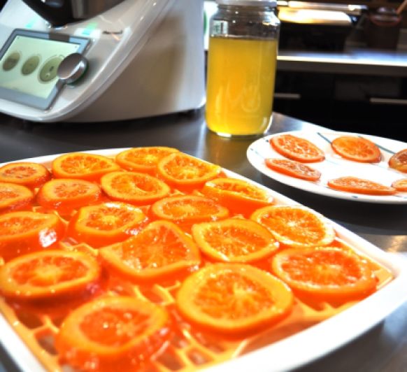 Naranjas confitadas con modo cocción lenta en Thermomix® TM6