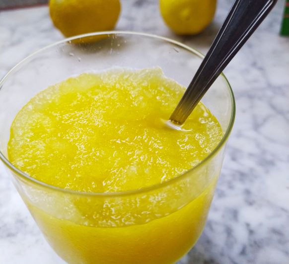 Agua limón granizado