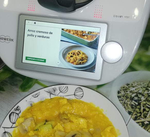 Arroz cremoso de pollo y verduras