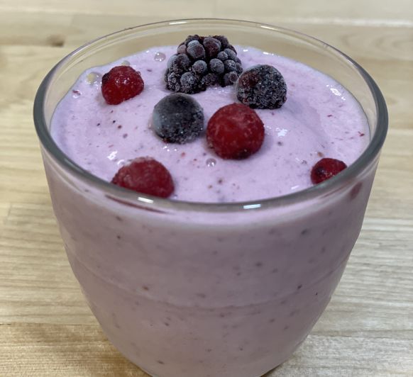 Granizado de melón, plátano y frutos rojos