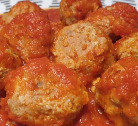 Albondigas con salsa de tomate