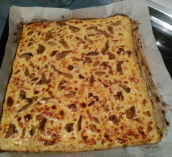 Pizza Carbonara con base de Coliflor