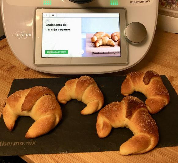 CROISSANTS DE NARANJA VEGANOS CON Thermomix® 