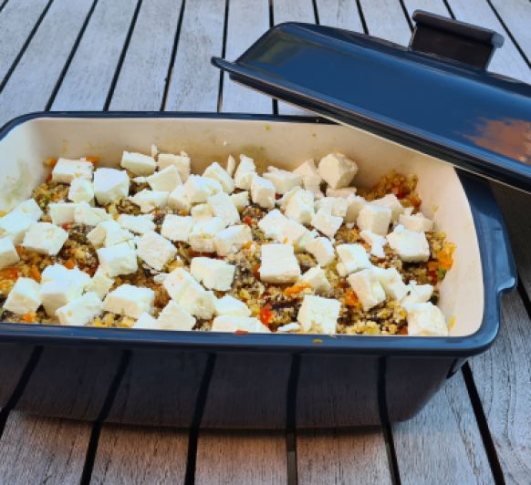 Cuscús con albaricoques, avellanas y queso feta con verduras y Thermomix® 