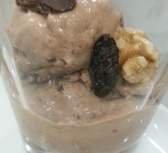 Helado de Chocolate, pasas y nueces