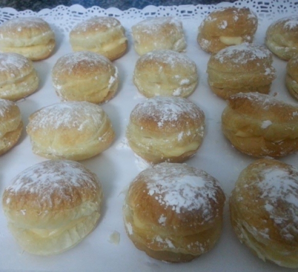 BOCADOS DE HOJALDRE Y CREMA PASTELERA