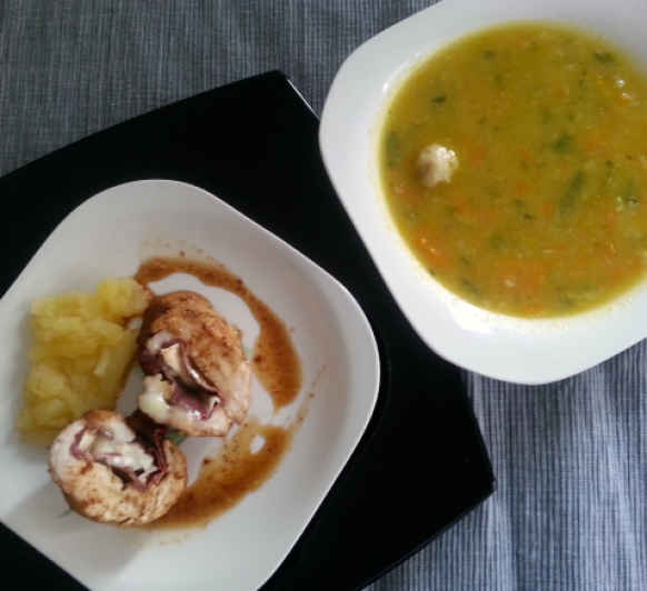 MENU- Minestrone y Pollo Relleno de cecina y cabra con Compota de Manzana