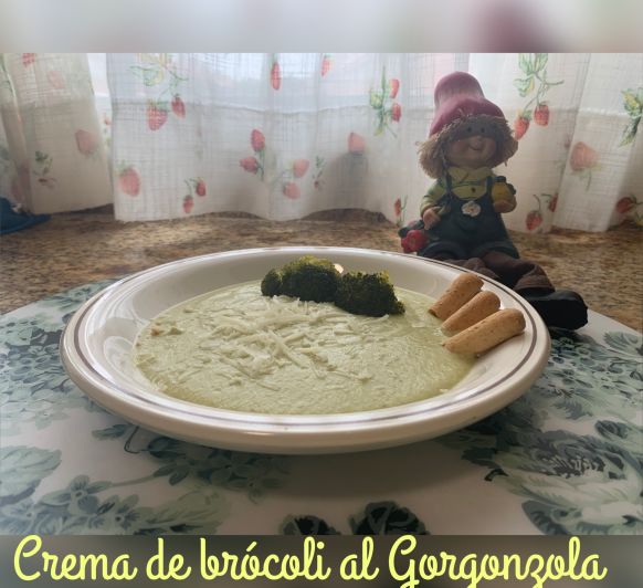 Crema de brócoli al Gorgonzola